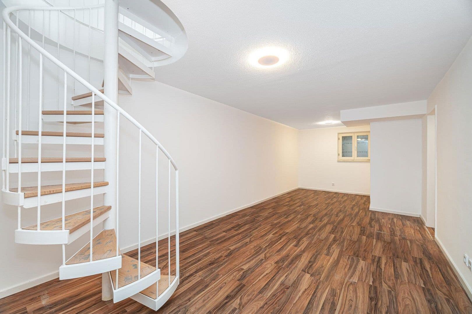 Prodej bytu 3+1 76 m², Schellenbergstr. 2, Germering, Bavorsko Prodej bytu 3+1 76 m², Schellenbergstr. 2, Germering, Bavorsko