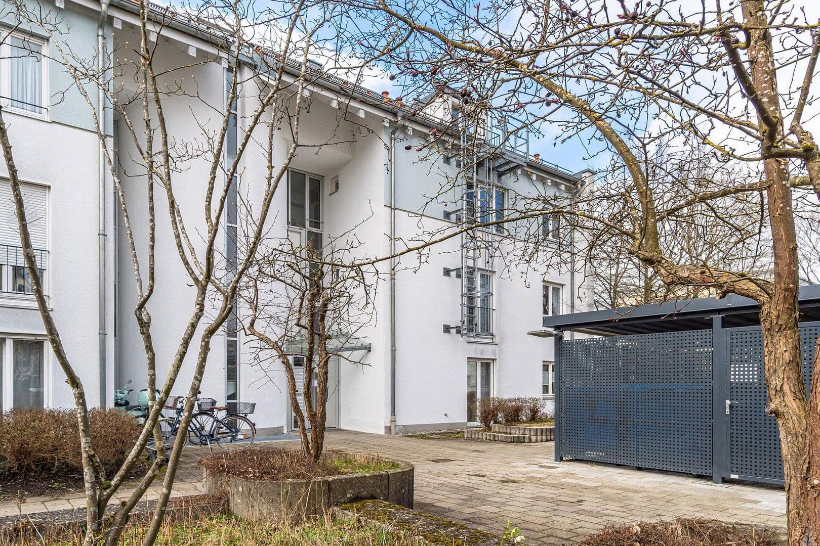 Prodej bytu 3+1 76 m², Schellenbergstr. 2, Germering, Bavorsko Prodej bytu 3+1 76 m², Schellenbergstr. 2, Germering, Bavorsko