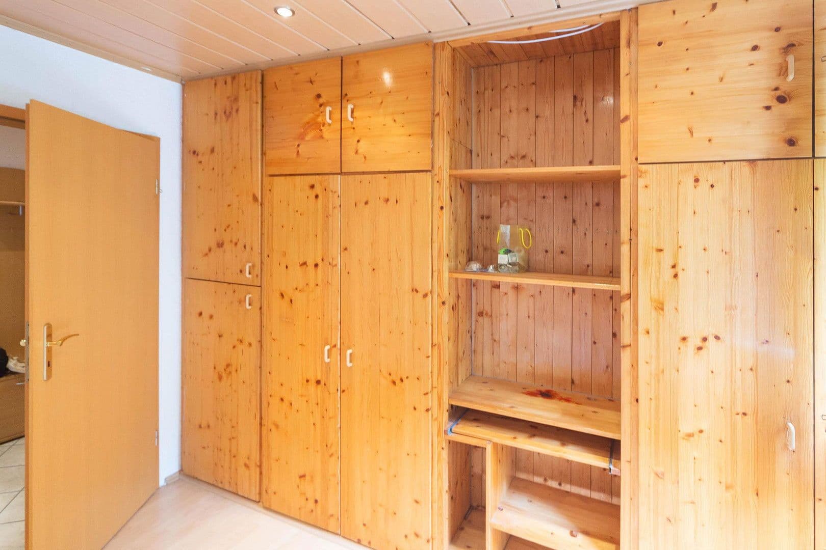 Pronájem bytu 4+1 70 m², Brenkenackerweg 35, Lichtenstein, Bádensko-Württembersko Pronájem bytu 4+1 70 m², Brenkenackerweg 35, Lichtenstein, Bádensko-Württembersko