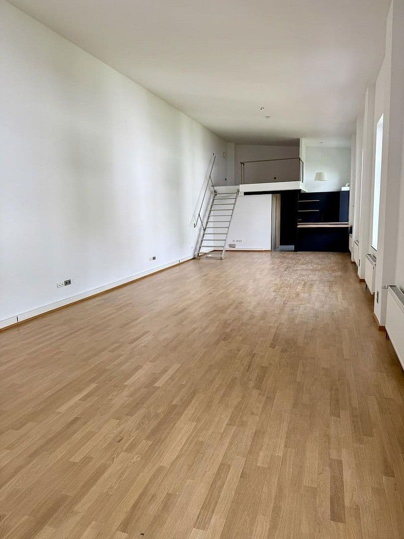 Prodej domu 164 m², pozemek 100 m², Düsseldorf, Severní Porýní-Vestfálsko Prodej domu 164 m², pozemek 100 m², Düsseldorf, Severní Porýní-Vestfálsko