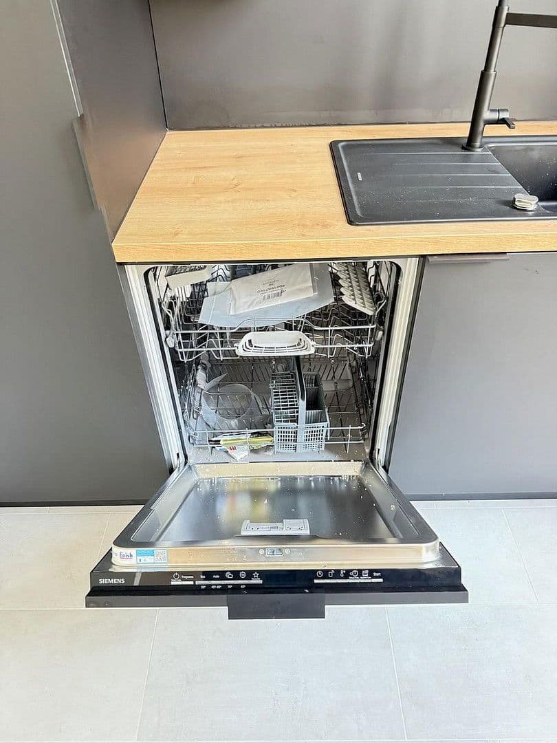 Prodej domu 164 m², pozemek 100 m², Düsseldorf, Severní Porýní-Vestfálsko Prodej domu 164 m², pozemek 100 m², Düsseldorf, Severní Porýní-Vestfálsko