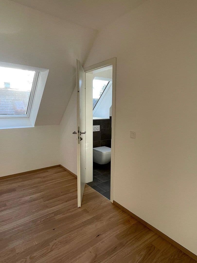 Pronájem bytu 2+kk 76 m², Bauweberstraße, München, Bavorsko Pronájem bytu 2+kk 76 m², Bauweberstraße, München, Bavorsko