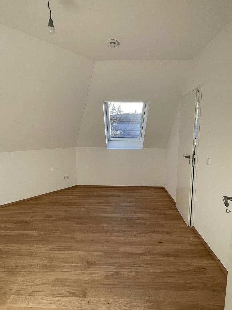 Pronájem bytu 2+kk 76 m², Bauweberstraße, München, Bavorsko Pronájem bytu 2+kk 76 m², Bauweberstraße, München, Bavorsko