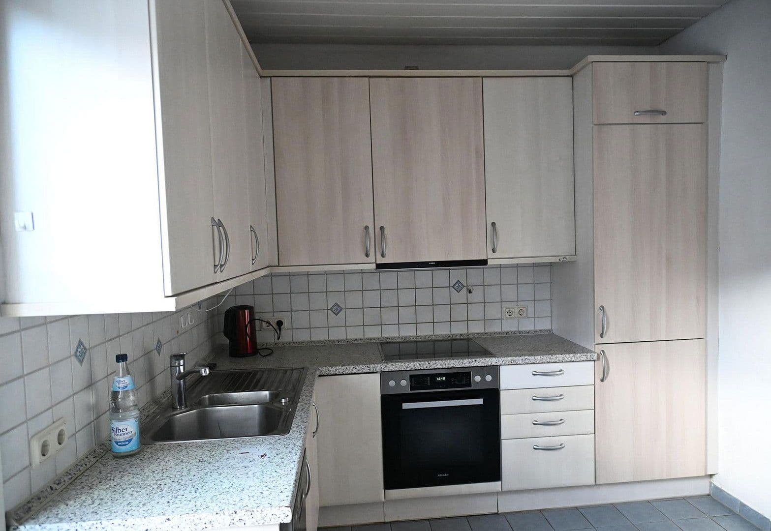 Prodej domu 143 m², pozemek 274 m², Eichendorffstr. 10, Bad Urach, Bádensko-Württembersko Prodej domu 143 m², pozemek 274 m², Eichendorffstr. 10, Bad Urach, Bádensko-Württembersko