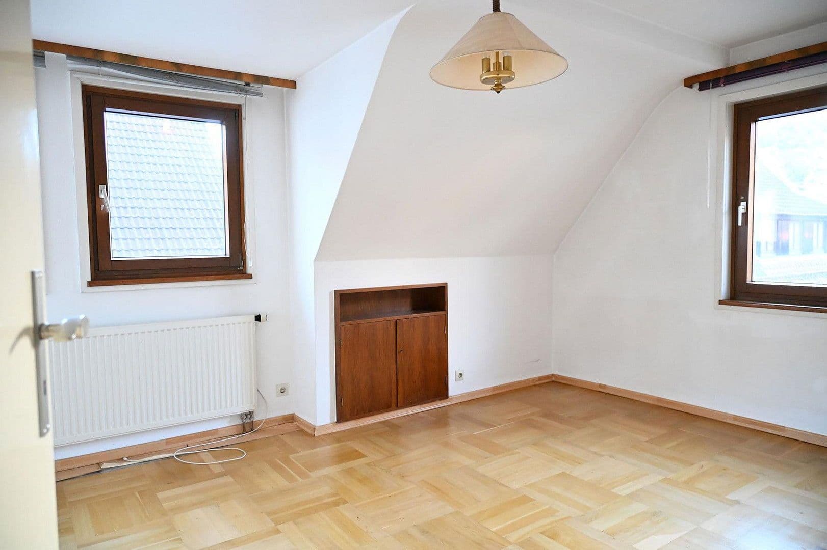 Prodej domu 143 m², pozemek 274 m², Eichendorffstr. 10, Bad Urach, Bádensko-Württembersko Prodej domu 143 m², pozemek 274 m², Eichendorffstr. 10, Bad Urach, Bádensko-Württembersko