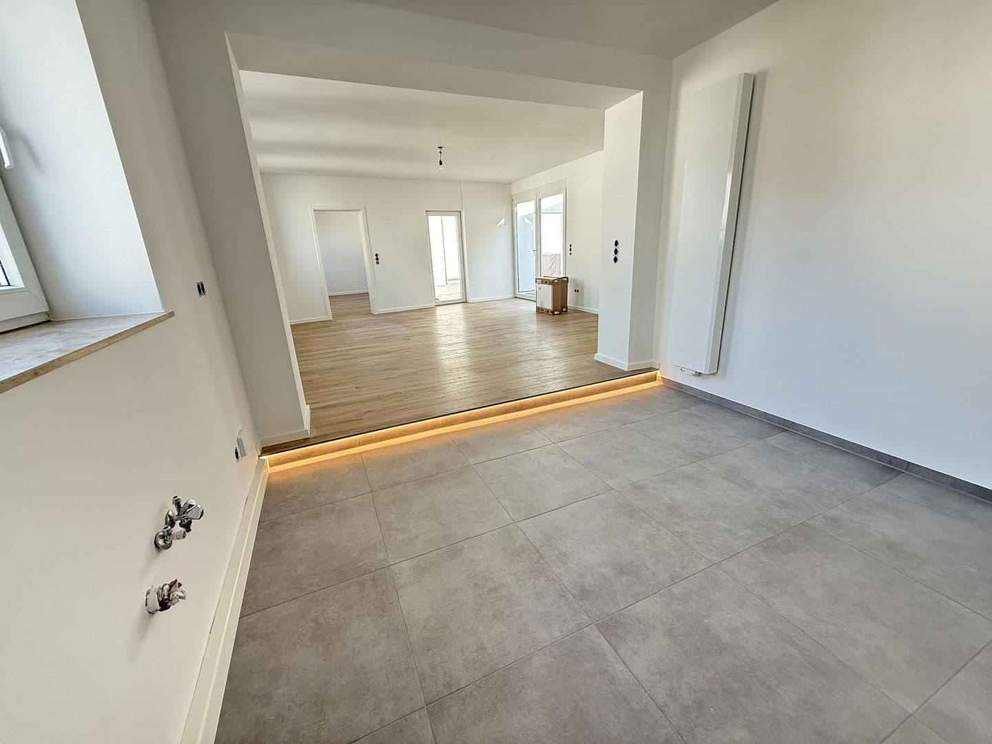 Pronájem bytu 3+1 92 m², Köln, Severní Porýní-Vestfálsko Pronájem bytu 3+1 92 m², Köln, Severní Porýní-Vestfálsko