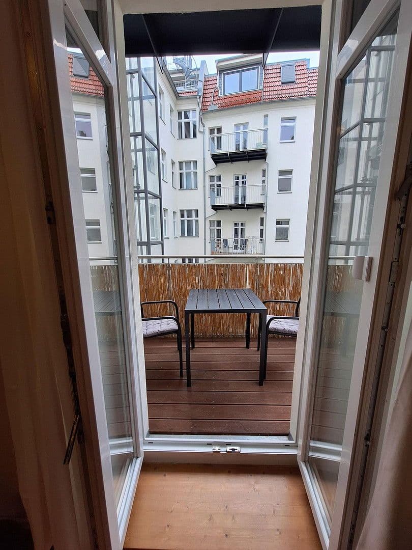 Pronájem bytu 1+1 36 m², Berlin, Berlín Pronájem bytu 1+1 36 m², Berlin, Berlín