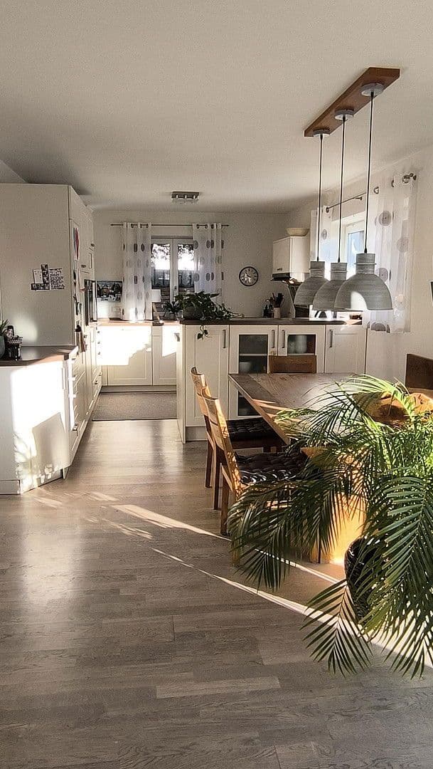 Prodej domu 174 m², pozemek 351 m², Miesbach, Bavorsko Prodej domu 174 m², pozemek 351 m², Miesbach, Bavorsko