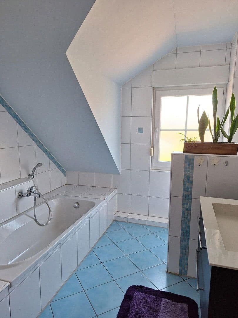 Prodej domu 142 m², pozemek 283 m², Wolfsburg-Wendschott, Dolní Sasko Prodej domu 142 m², pozemek 283 m², Wolfsburg-Wendschott, Dolní Sasko