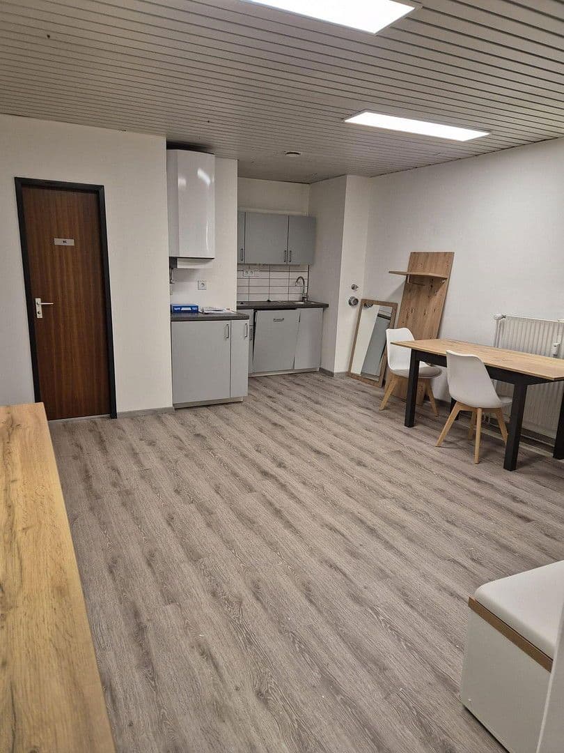 Pronájem bytu 2+1 25 m², Sonnenstr. 53a, Gilching, Bavorsko Pronájem bytu 2+1 25 m², Sonnenstr. 53a, Gilching, Bavorsko