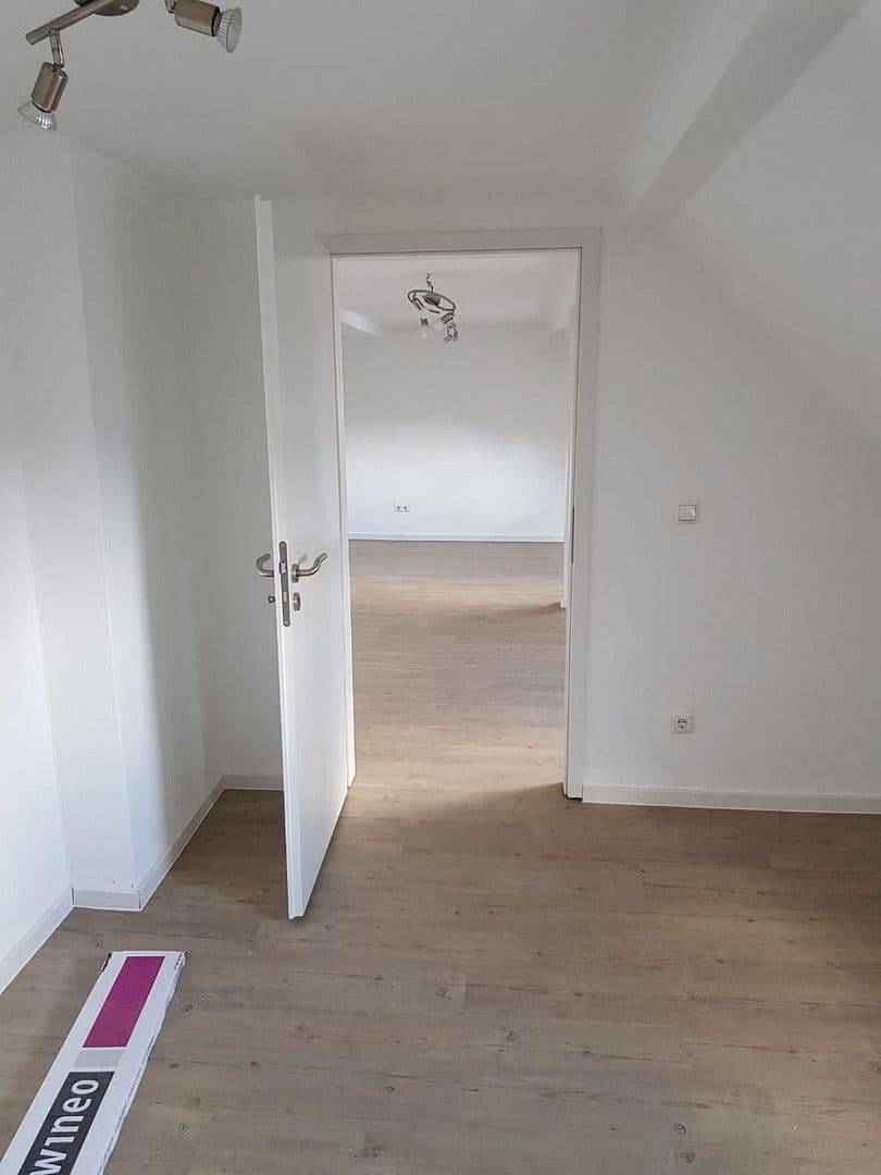 Pronájem bytu 2+1 50 m², Friedrich-Ebert-Straße 11, Kirn, Porýní-Falc Pronájem bytu 2+1 50 m², Friedrich-Ebert-Straße 11, Kirn, Porýní-Falc