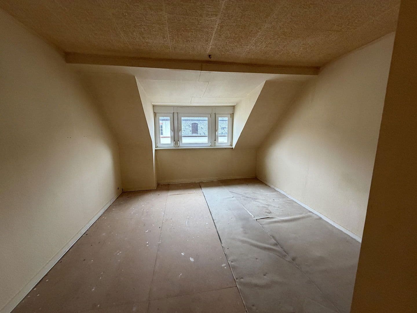Pronájem bytu 3+1 47 m², Querstraße 22, Offenbach am Main, Hessen Pronájem bytu 3+1 47 m², Querstraße 22, Offenbach am Main, Hessen