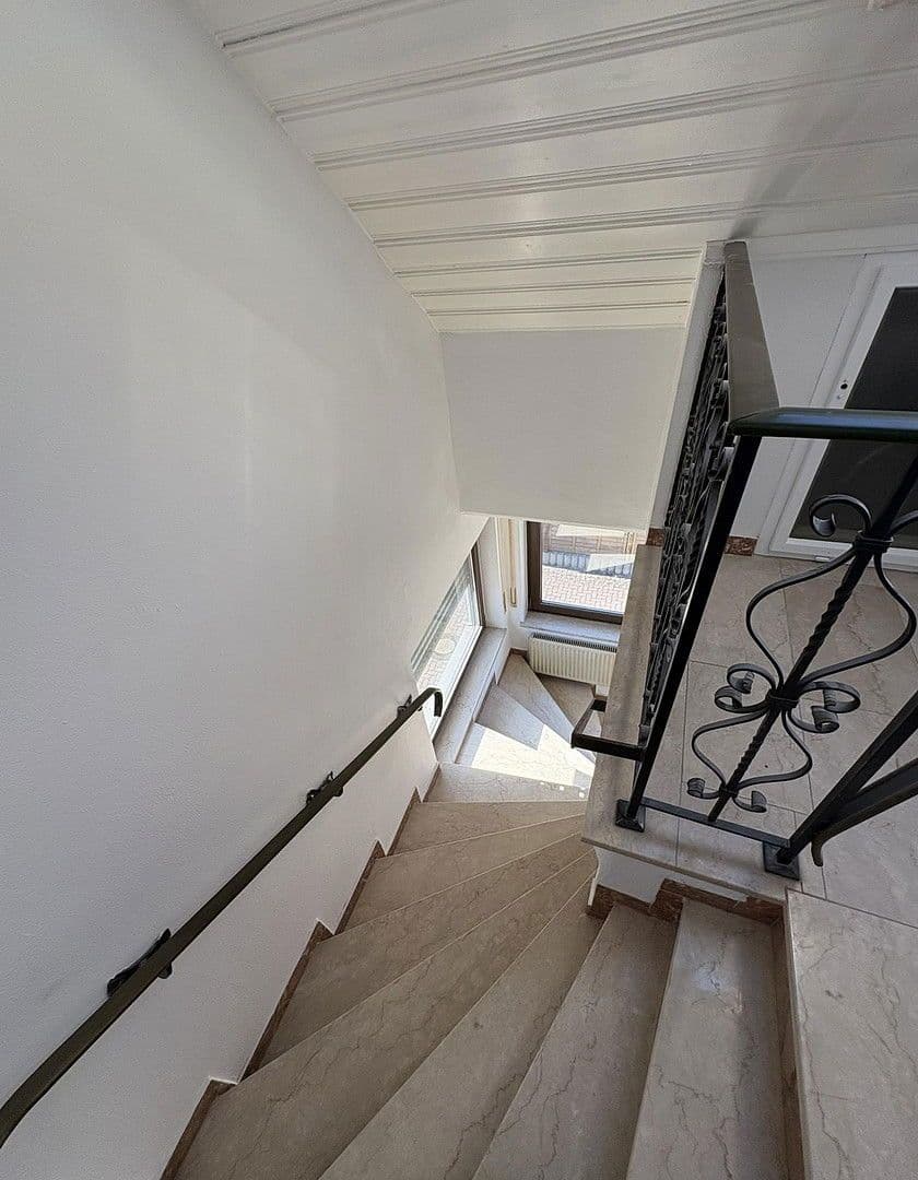 Pronájem bytu 3+kk 139 m², Blumenstraße 34, Karlsfeld, Bavorsko Pronájem bytu 3+kk 139 m², Blumenstraße 34, Karlsfeld, Bavorsko