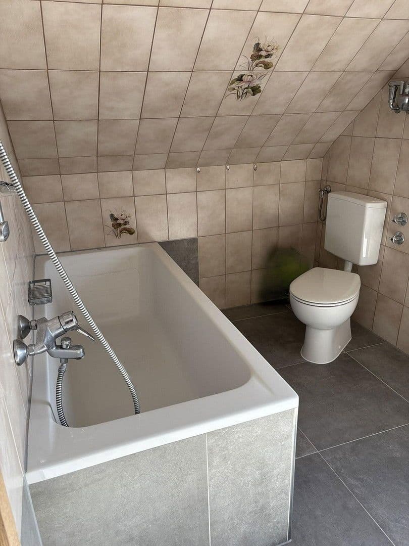 Pronájem bytu 3+kk 139 m², Blumenstraße 34, Karlsfeld, Bavorsko Pronájem bytu 3+kk 139 m², Blumenstraße 34, Karlsfeld, Bavorsko