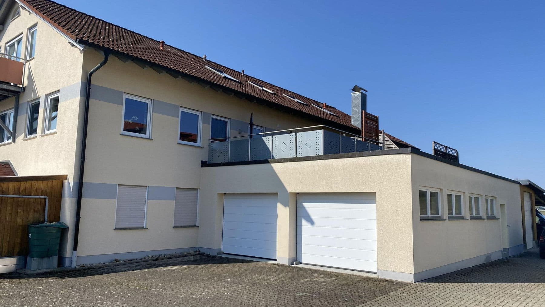 Prodej domu 576 m², pozemek 1.764 m², Tuninger Straße 36, Bad Dürrheim, Bádensko-Württembersko Prodej domu 576 m², pozemek 1.764 m², Tuninger Straße 36, Bad Dürrheim, Bádensko-Württembersko