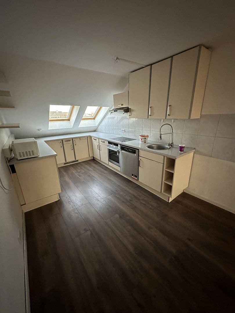 Pronájem bytu 4+1 120 m², Braunschweig, Dolní Sasko Pronájem bytu 4+1 120 m², Braunschweig, Dolní Sasko