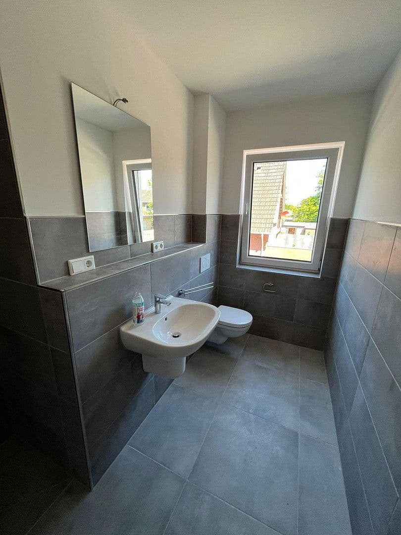 Pronájem bytu 3+1 134 m², Hundsmühler Str 157, Oldenburg-Eversten, Dolní Sasko Pronájem bytu 3+1 134 m², Hundsmühler Str 157, Oldenburg-Eversten, Dolní Sasko