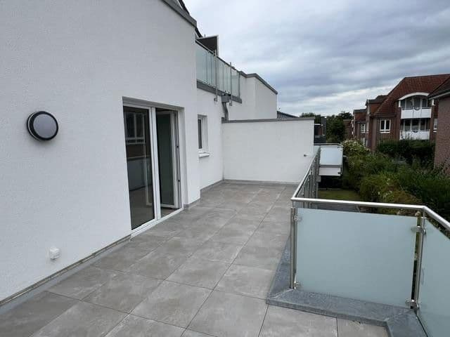 Pronájem bytu 3+1 134 m², Hundsmühler Str 157, Oldenburg-Eversten, Dolní Sasko Pronájem bytu 3+1 134 m², Hundsmühler Str 157, Oldenburg-Eversten, Dolní Sasko