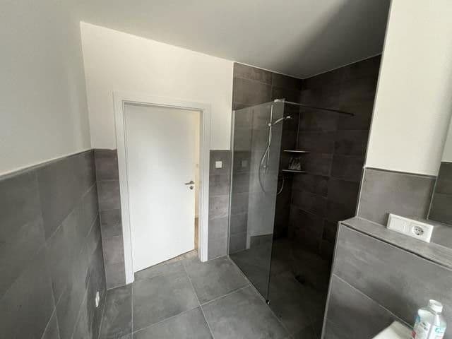 Pronájem bytu 3+1 134 m², Hundsmühler Str 157, Oldenburg-Eversten, Dolní Sasko Pronájem bytu 3+1 134 m², Hundsmühler Str 157, Oldenburg-Eversten, Dolní Sasko