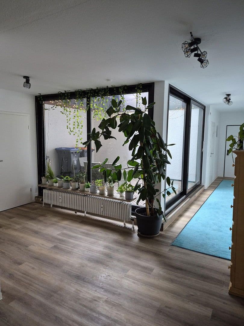 Pronájem kanceláře 127 m², Sindelfingen, Bádensko-Württembersko Pronájem kanceláře 127 m², Sindelfingen, Bádensko-Württembersko