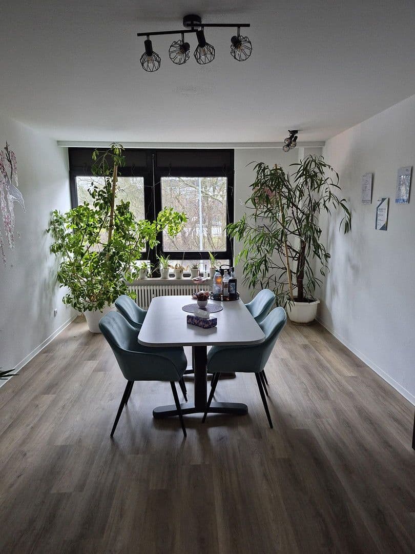 Pronájem kanceláře 127 m², Sindelfingen, Bádensko-Württembersko Pronájem kanceláře 127 m², Sindelfingen, Bádensko-Württembersko