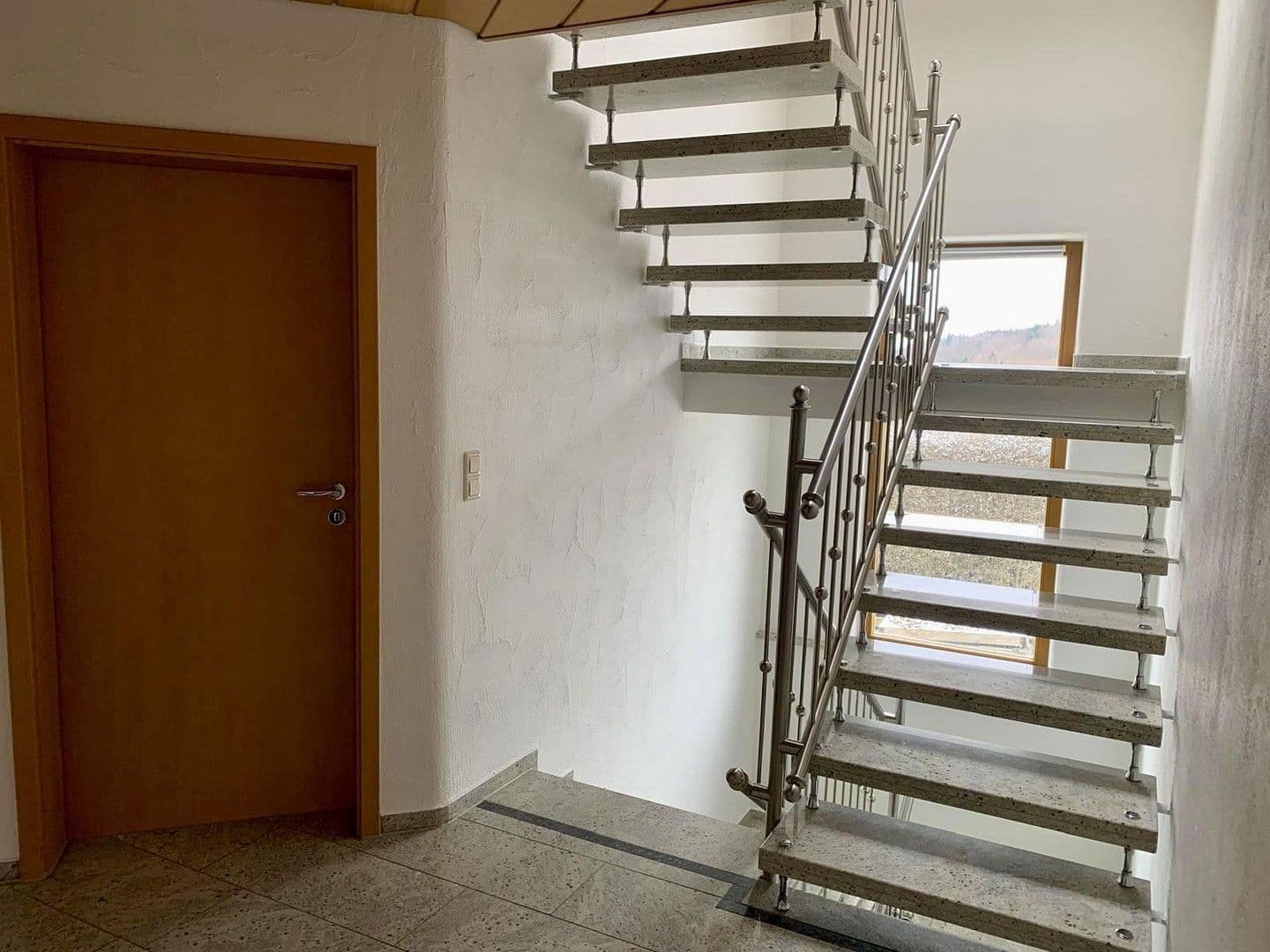 Prodej domu 174 m², pozemek 600 m², Sonnenstraße 11, Stetten am kalten Markt, Bádensko-Württembersko Prodej domu 174 m², pozemek 600 m², Sonnenstraße 11, Stetten am kalten Markt, Bádensko-Württembersko