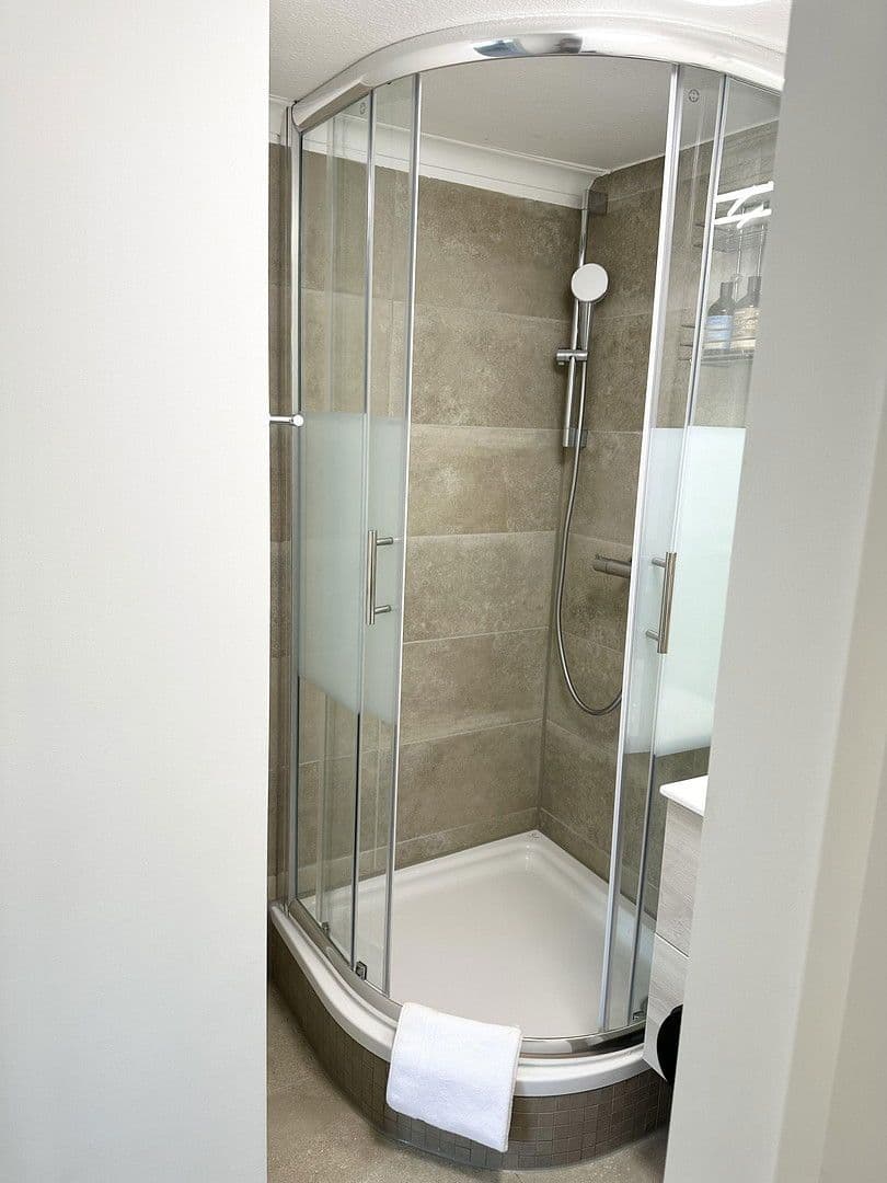 Pronájem bytu 2+1 43 m², Stuttgart, Bádensko-Württembersko Pronájem bytu 2+1 43 m², Stuttgart, Bádensko-Württembersko