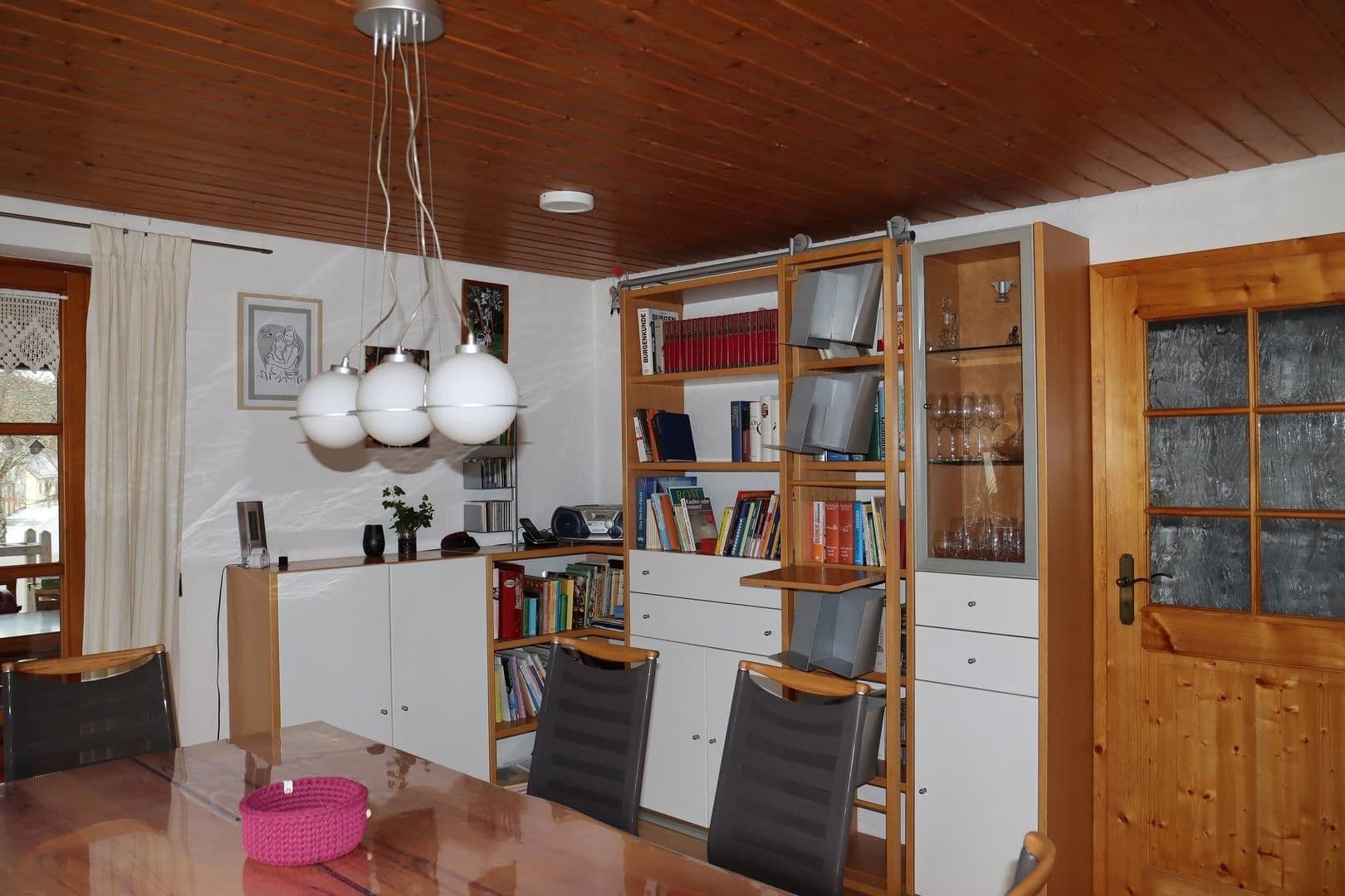 Prodej domu 210 m², pozemek 1.295 m², Reichenbach am Heuberg, Bádensko-Württembersko Prodej domu 210 m², pozemek 1.295 m², Reichenbach am Heuberg, Bádensko-Württembersko