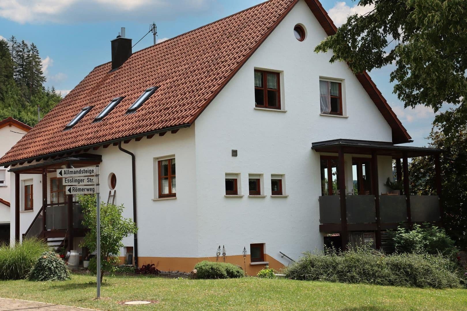 Prodej domu 210 m², pozemek 1.295 m², Reichenbach am Heuberg, Bádensko-Württembersko Prodej domu 210 m², pozemek 1.295 m², Reichenbach am Heuberg, Bádensko-Württembersko