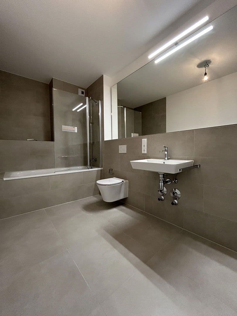 Pronájem bytu 2+1 67 m², Leinweberweg 38, München, Bavorsko Pronájem bytu 2+1 67 m², Leinweberweg 38, München, Bavorsko