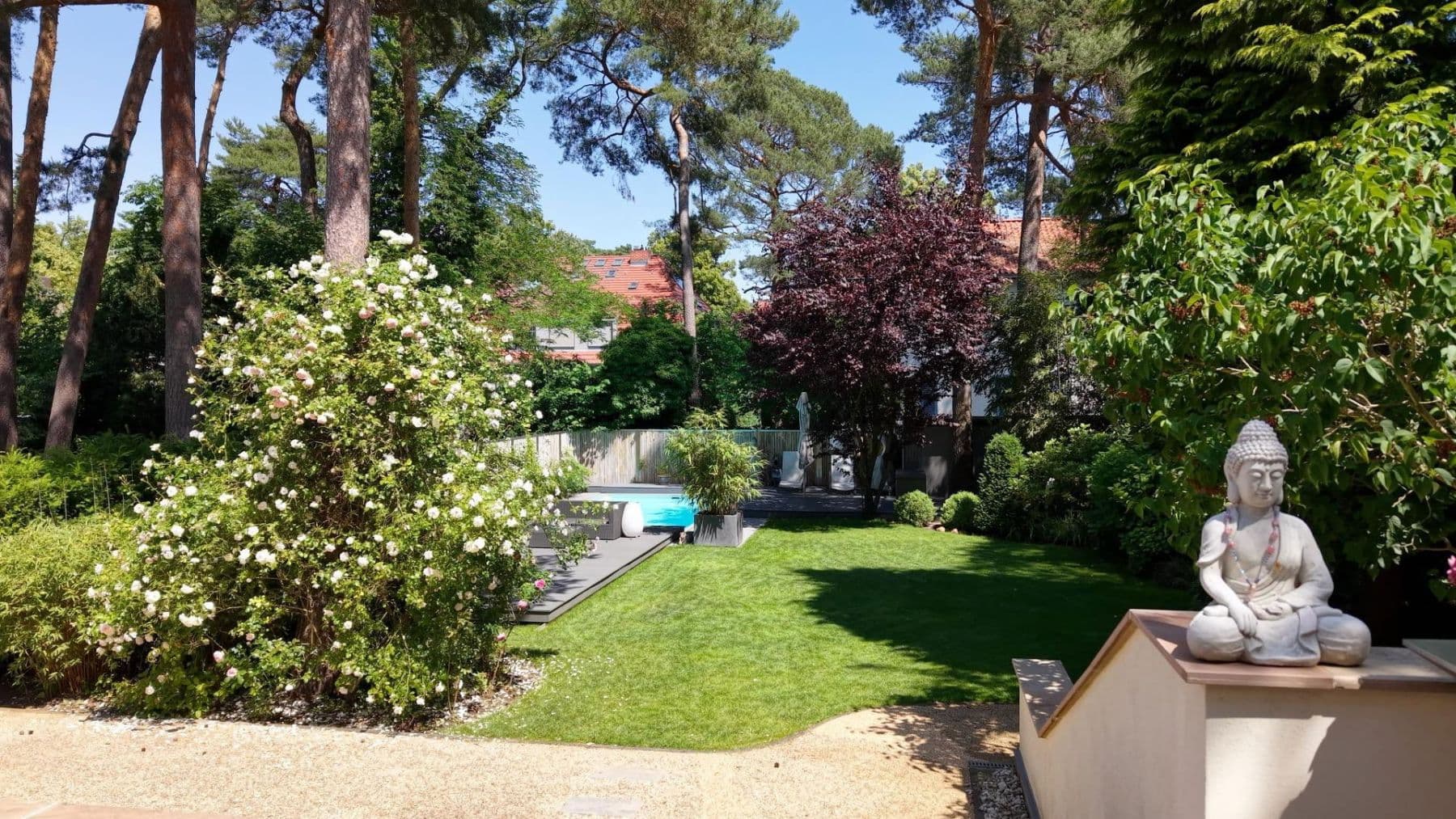 Prodej domu 233 m², pozemek 920 m², Berlin, Berlín Prodej domu 233 m², pozemek 920 m², Berlin, Berlín