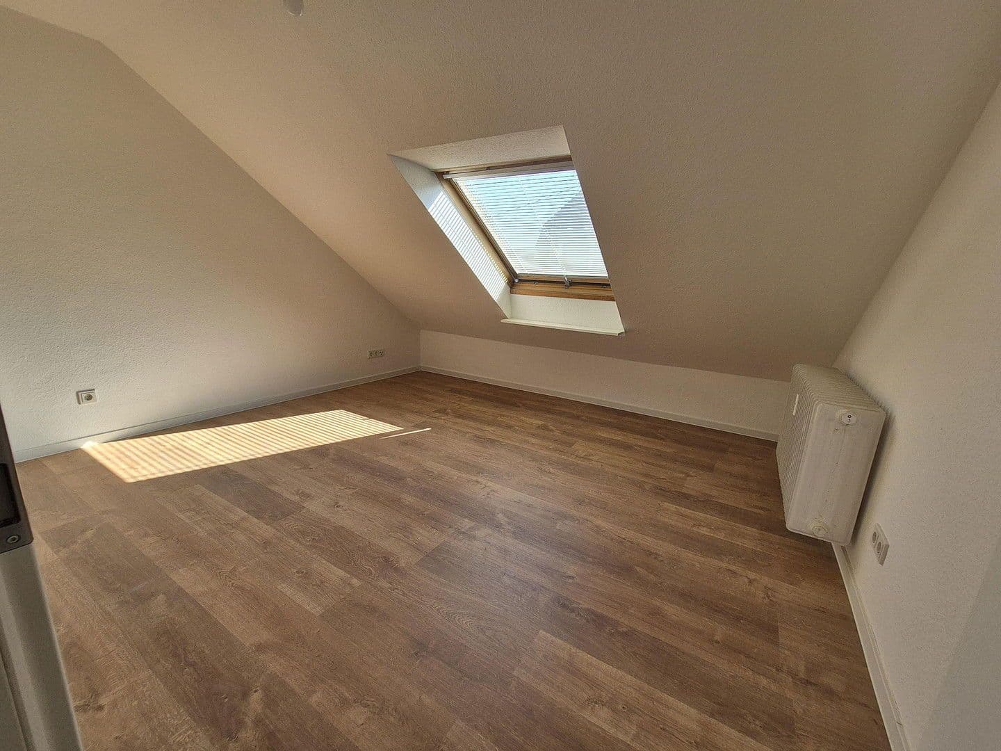 Pronájem bytu 2+1 33 m², Zehntenhofstr. 37, Wiesbaden, Hessen Pronájem bytu 2+1 33 m², Zehntenhofstr. 37, Wiesbaden, Hessen