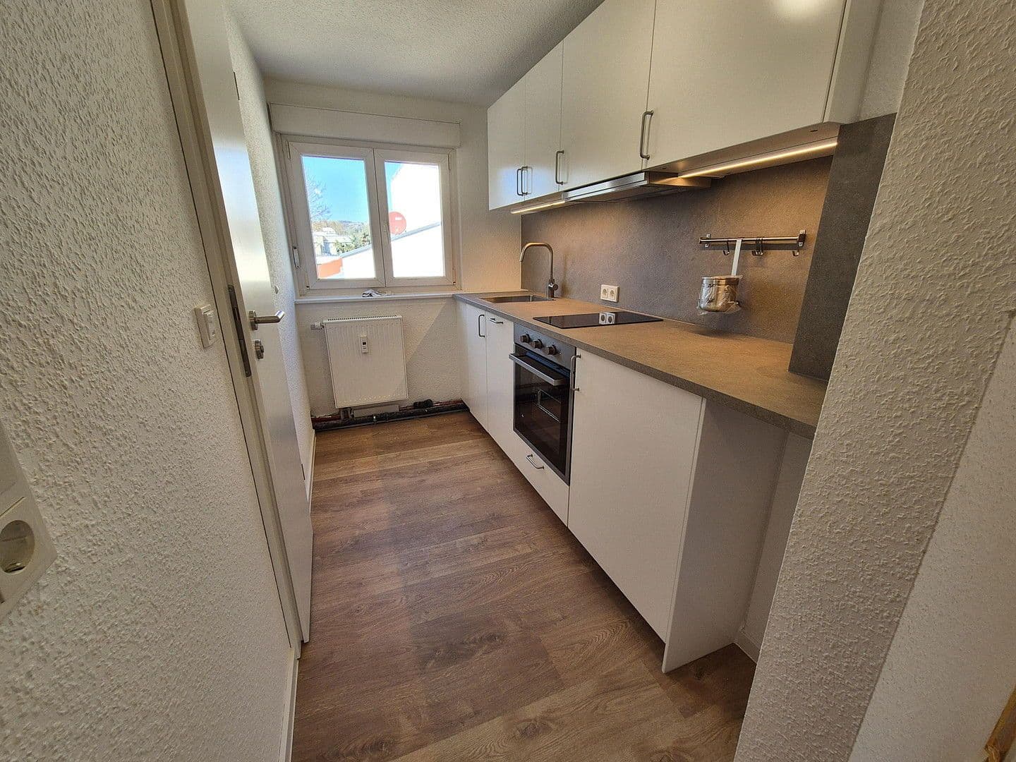 Pronájem bytu 2+1 33 m², Zehntenhofstr. 37, Wiesbaden, Hessen Pronájem bytu 2+1 33 m², Zehntenhofstr. 37, Wiesbaden, Hessen