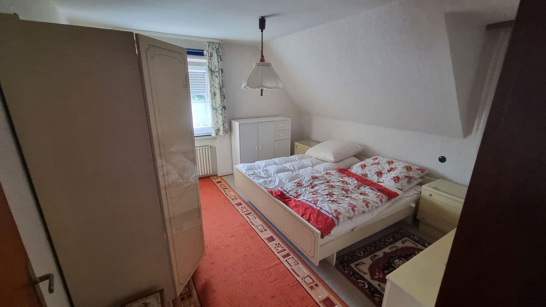 Prodej domu 151 m², pozemek 627 m², Hilchenbach, Severní Porýní-Vestfálsko Prodej domu 151 m², pozemek 627 m², Hilchenbach, Severní Porýní-Vestfálsko