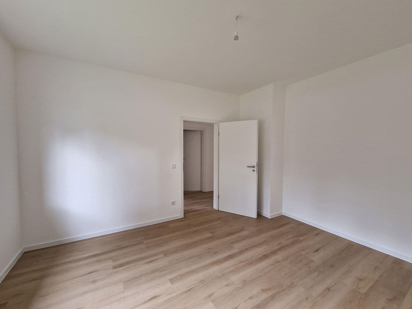 Pronájem bytu 3+1 89 m², Mallinckrodtstraße 39, Paderborn, Severní Porýní-Vestfálsko Pronájem bytu 3+1 89 m², Mallinckrodtstraße 39, Paderborn, Severní Porýní-Vestfálsko
