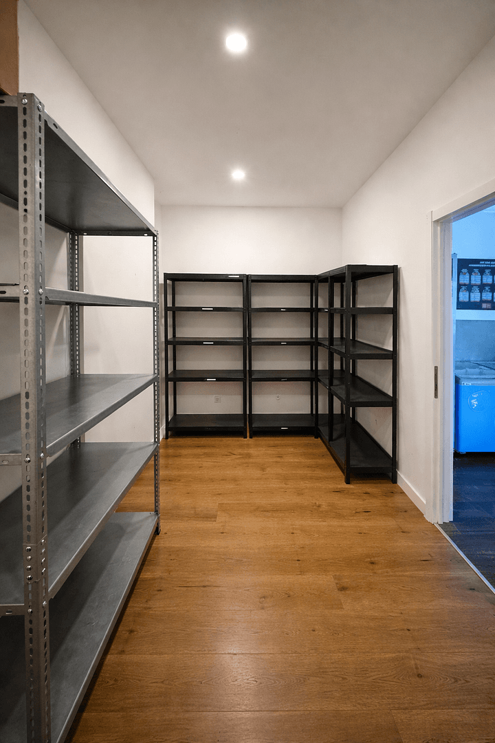 Pronájem nebytového prostoru 155 m², Frankfurt am Main, Hessen Pronájem nebytového prostoru 155 m², Frankfurt am Main, Hessen