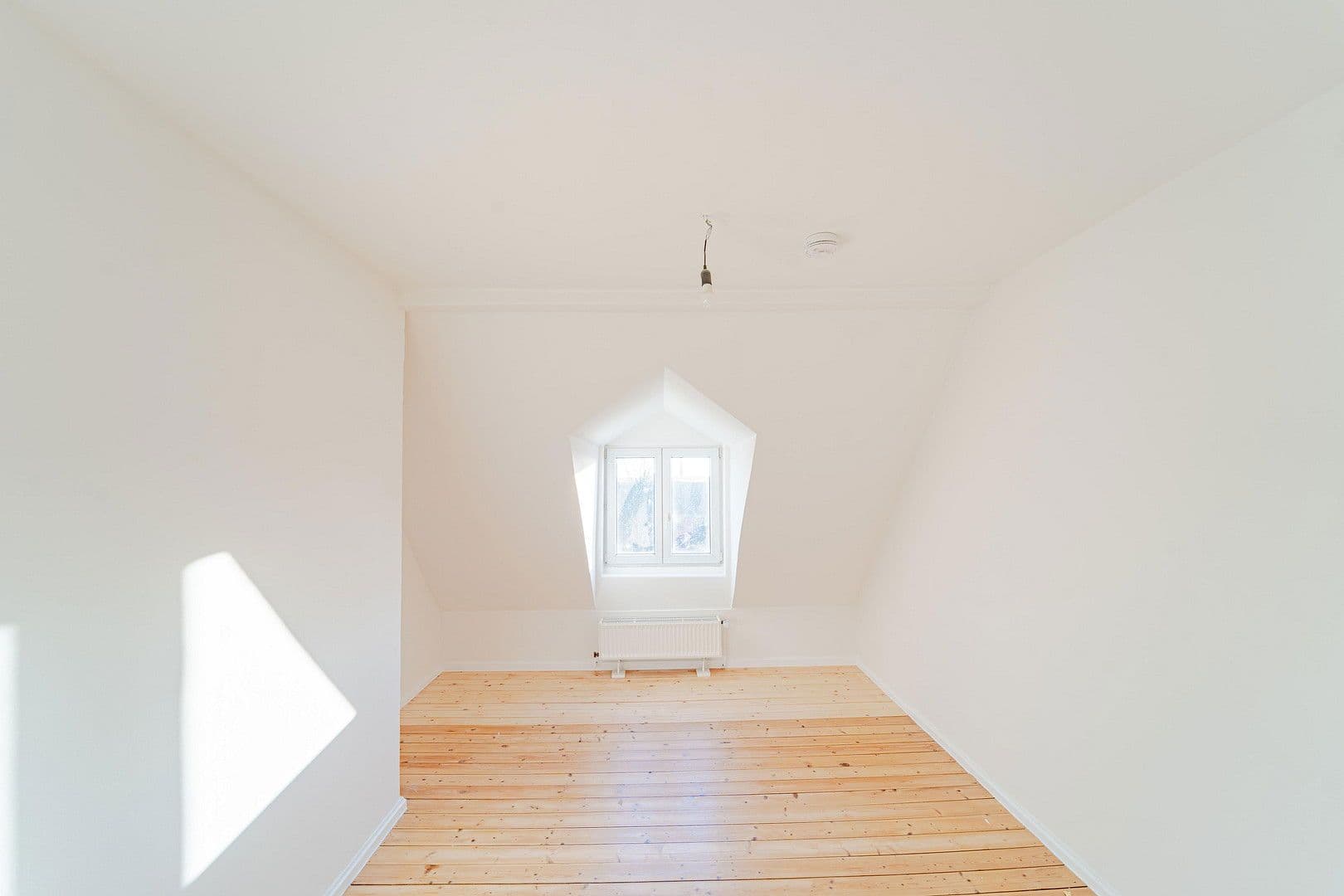 Prodej bytu 3+1 70 m², Schwartauer Allee 121, Lübeck, Šlesvicko-Holštýnsko Prodej bytu 3+1 70 m², Schwartauer Allee 121, Lübeck, Šlesvicko-Holštýnsko