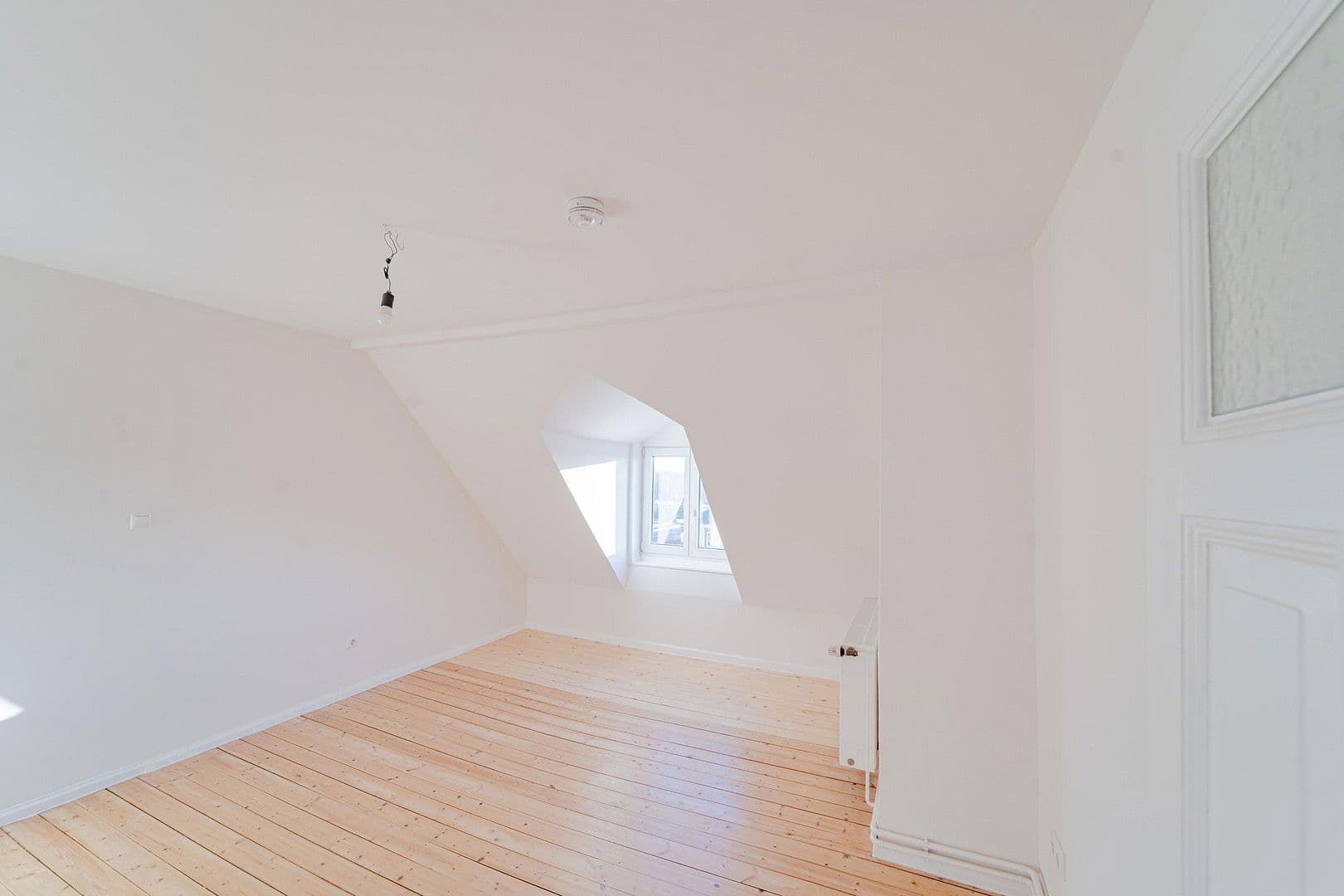 Prodej bytu 3+1 70 m², Schwartauer Allee 121, Lübeck, Šlesvicko-Holštýnsko Prodej bytu 3+1 70 m², Schwartauer Allee 121, Lübeck, Šlesvicko-Holštýnsko