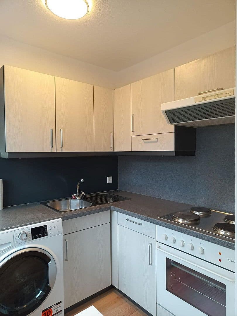 Pronájem bytu 1+kk 38 m², Zum Hofgut 1, Konstanz, Bádensko-Württembersko Pronájem bytu 1+kk 38 m², Zum Hofgut 1, Konstanz, Bádensko-Württembersko