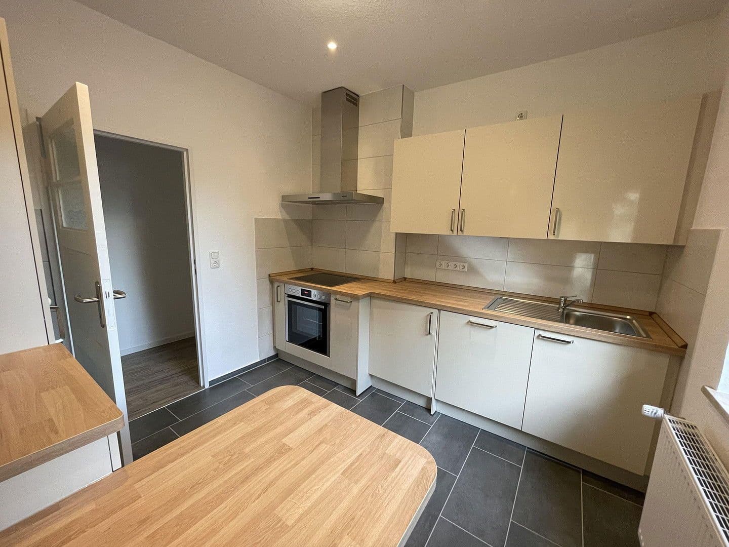 Pronájem bytu 3+1 69 m², Jacobiweg 6, Celle, Dolní Sasko Pronájem bytu 3+1 69 m², Jacobiweg 6, Celle, Dolní Sasko