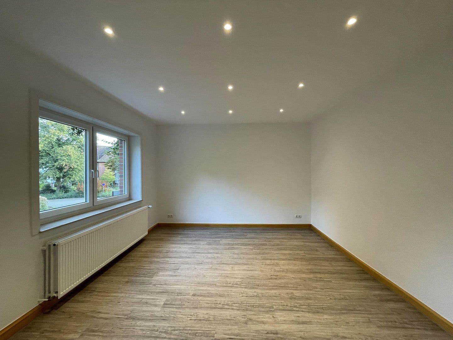 Pronájem bytu 3+1 69 m², Jacobiweg 6, Celle, Dolní Sasko Pronájem bytu 3+1 69 m², Jacobiweg 6, Celle, Dolní Sasko