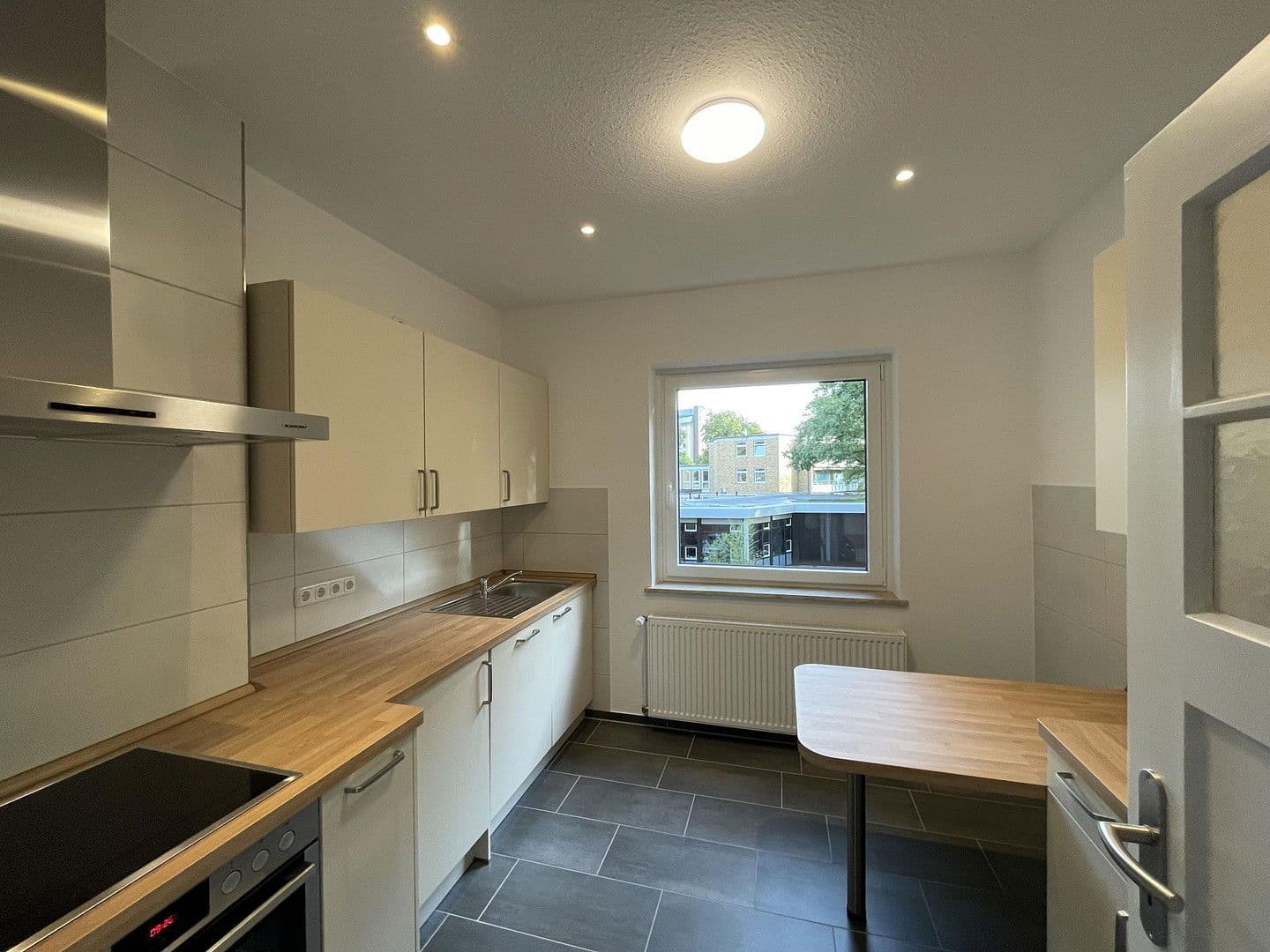 Pronájem bytu 3+1 69 m², Jacobiweg 6, Celle, Dolní Sasko Pronájem bytu 3+1 69 m², Jacobiweg 6, Celle, Dolní Sasko