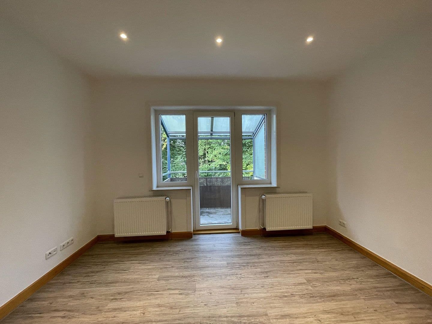 Pronájem bytu 3+1 69 m², Jacobiweg 6, Celle, Dolní Sasko Pronájem bytu 3+1 69 m², Jacobiweg 6, Celle, Dolní Sasko
