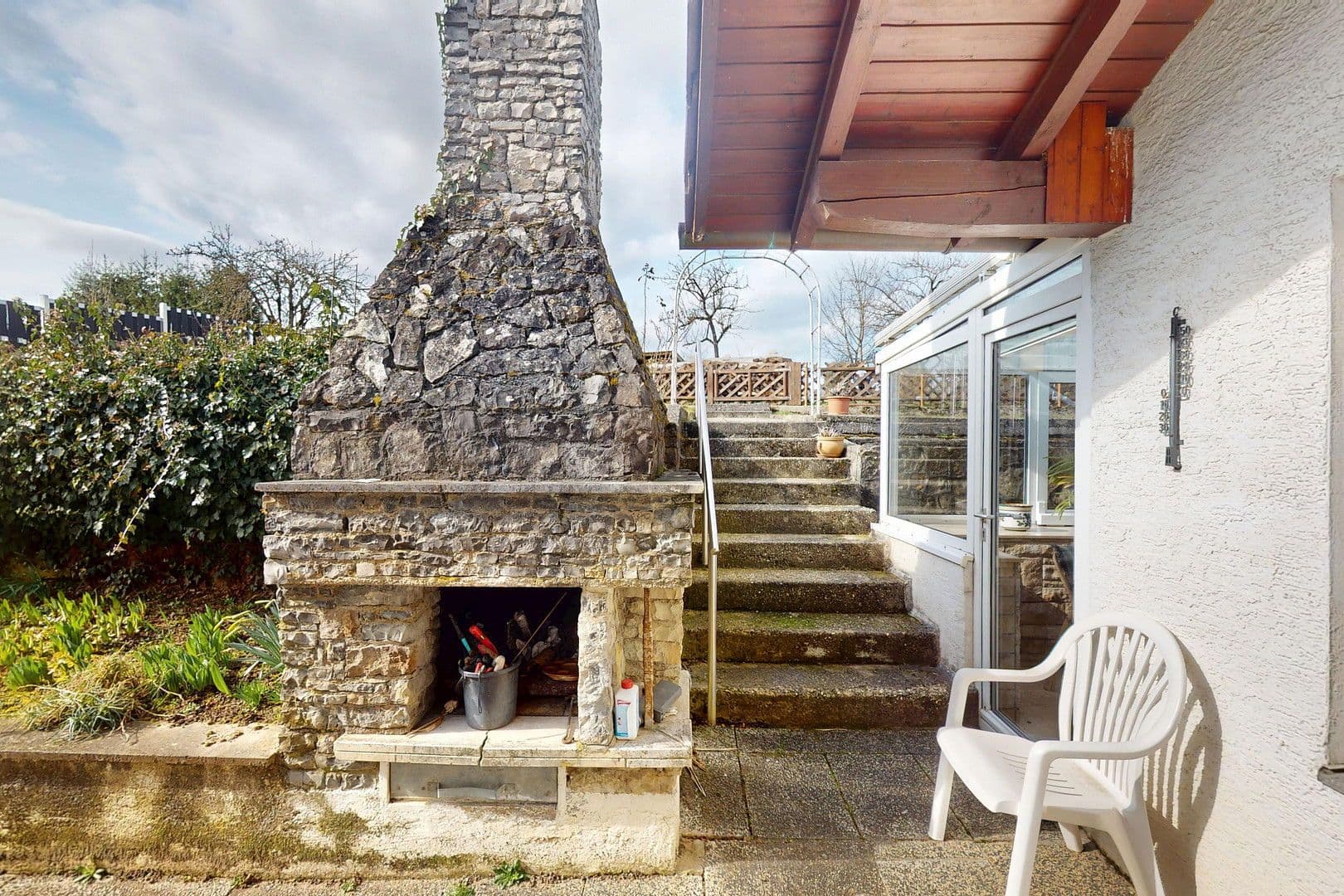 Prodej domu 200 m², pozemek 805 m², Neudenau, Bádensko-Württembersko Prodej domu 200 m², pozemek 805 m², Neudenau, Bádensko-Württembersko