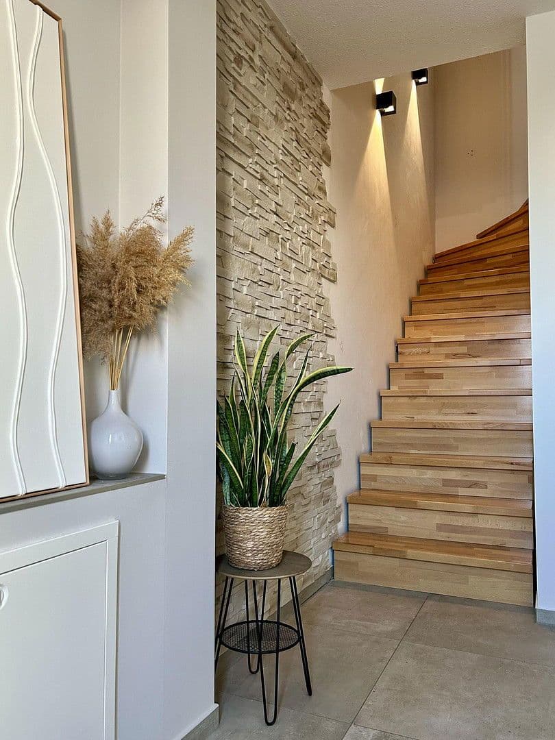 Prodej domu 163 m², pozemek 165 m², Adelsdorf, Bavorsko Prodej domu 163 m², pozemek 165 m², Adelsdorf, Bavorsko