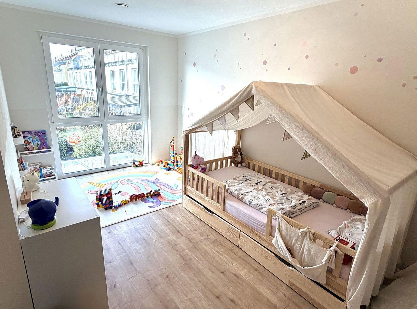 Prodej domu 163 m², pozemek 165 m², Adelsdorf, Bavorsko Prodej domu 163 m², pozemek 165 m², Adelsdorf, Bavorsko