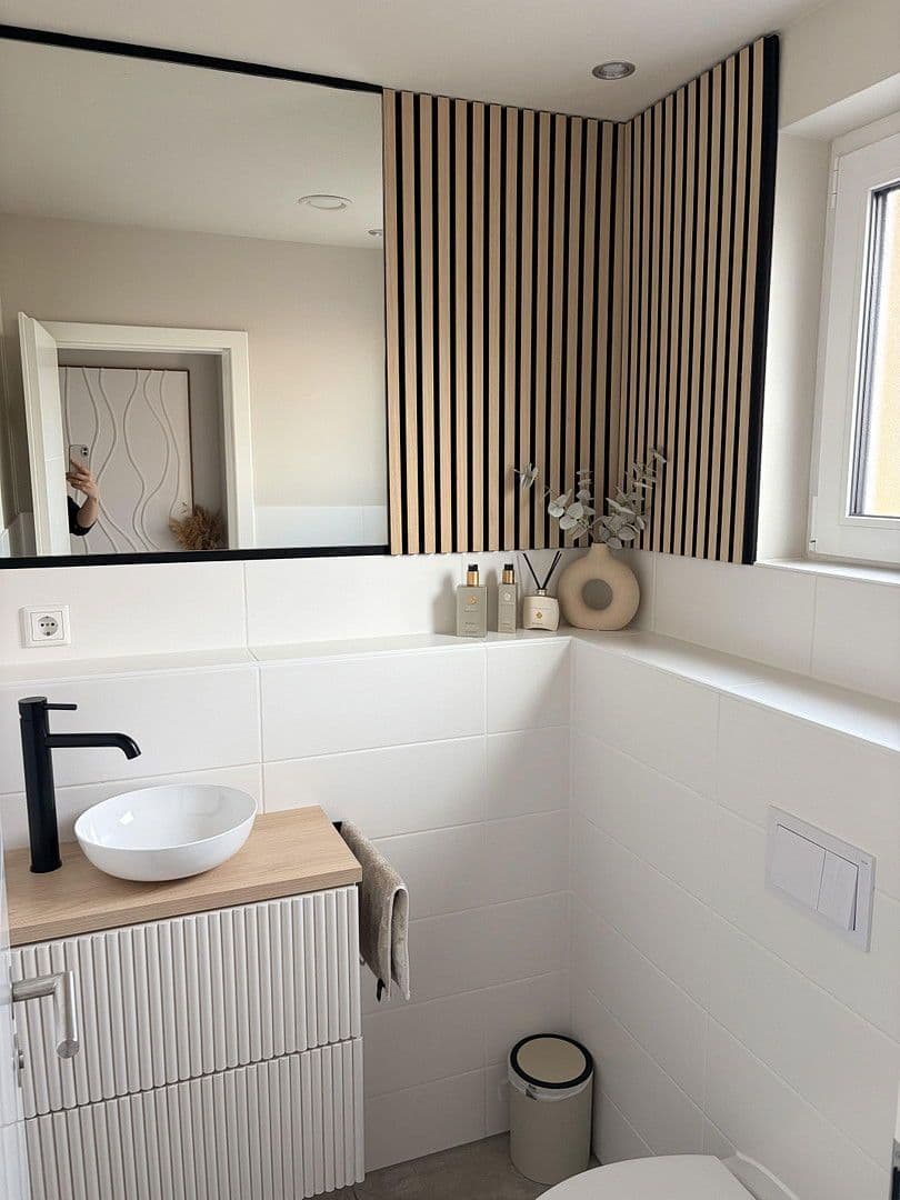 Prodej domu 163 m², pozemek 165 m², Adelsdorf, Bavorsko Prodej domu 163 m², pozemek 165 m², Adelsdorf, Bavorsko