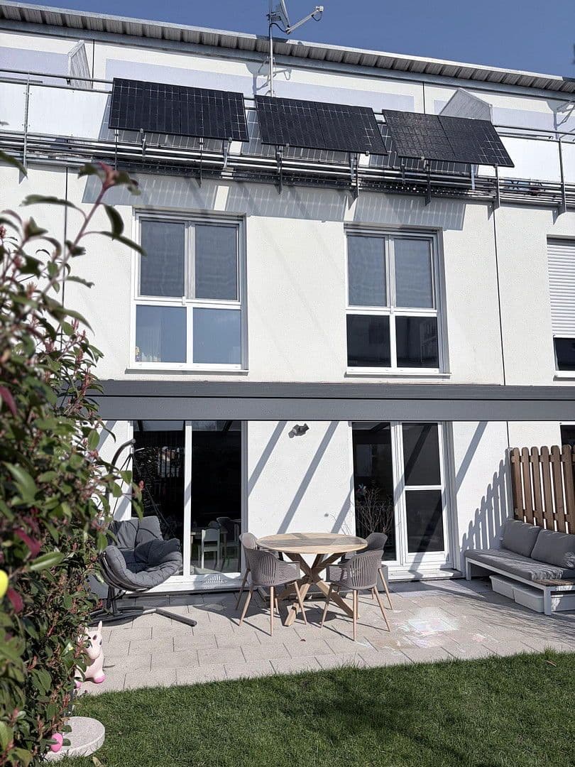 Prodej domu 163 m², pozemek 165 m², Adelsdorf, Bavorsko Prodej domu 163 m², pozemek 165 m², Adelsdorf, Bavorsko