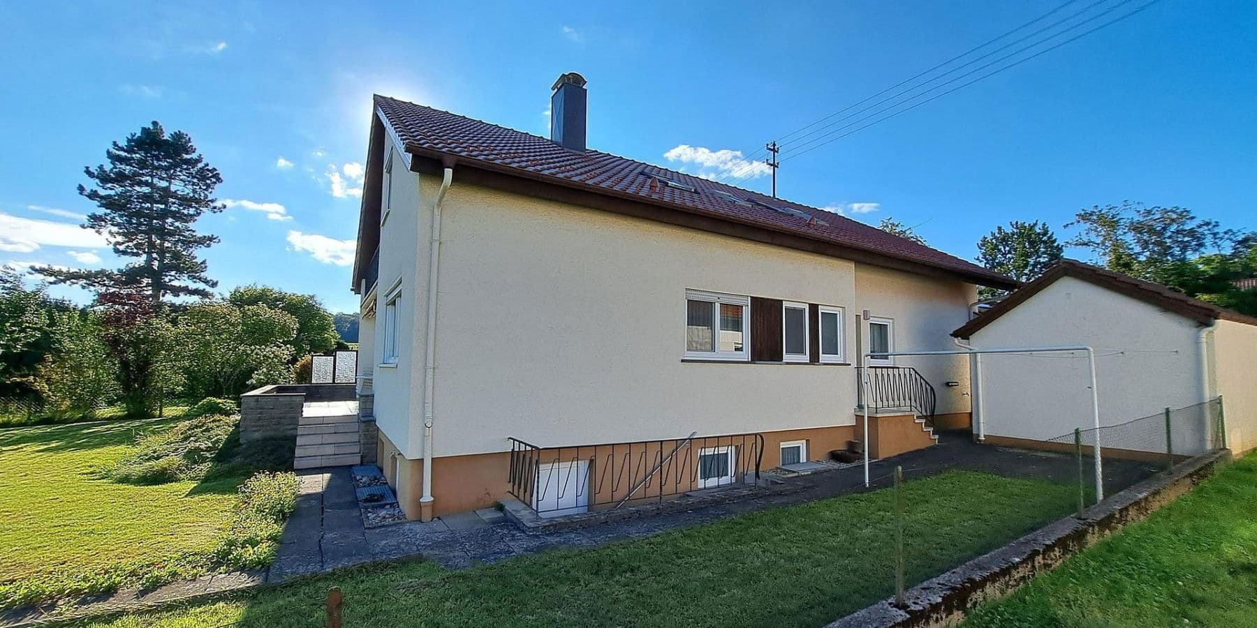 Prodej domu 200 m², pozemek 950 m², Bad Schussenried, Bádensko-Württembersko Prodej domu 200 m², pozemek 950 m², Bad Schussenried, Bádensko-Württembersko