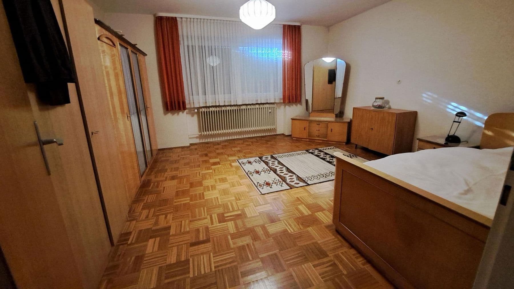 Prodej domu 200 m², pozemek 950 m², Bad Schussenried, Bádensko-Württembersko Prodej domu 200 m², pozemek 950 m², Bad Schussenried, Bádensko-Württembersko